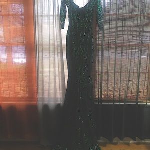 Tailor made- Black/Emerald long Sequins dress